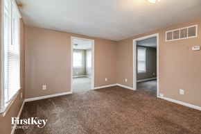 Independence house for rent - 613 E Angus Independence, MO 64055
