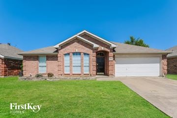Mansfield house for rent - 635 Saint Eric Drive Mansfield, TX 76063