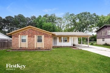 Riverdale house for rent - 642 Roxbury Drive Riverdale, GA 30274
