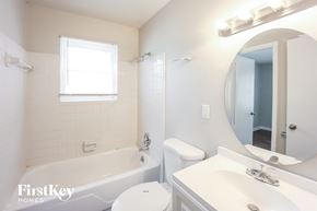 Riverdale house for rent - 642 Roxbury Drive Riverdale, GA 30274