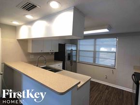 Dunedin house for rent - 645 Lexington St Dunedin, FL 34698