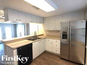 Dunedin house for rent - 645 Lexington St Dunedin, FL 34698