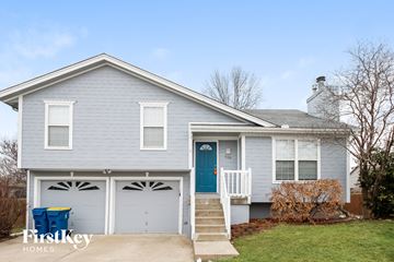 Kearney house for rent - 706 E 15th St Kearney, MO 64060