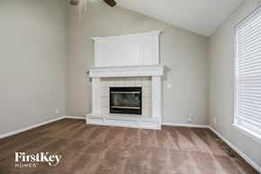Kearney house for rent - 706 E 15th St Kearney, MO 64060
