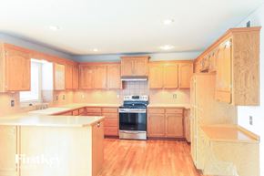 Raymore house for rent - 707 Corrington Dr Raymore, MO 64083