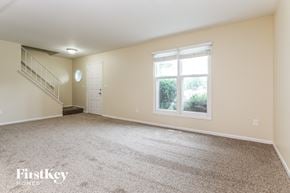 Aurora house for rent - 800 Shady Ln Aurora, IL 60506