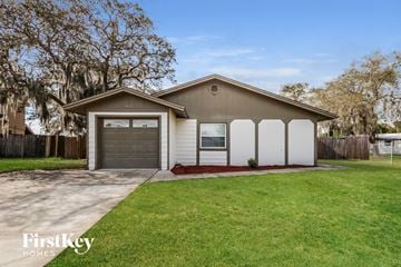 Winter Haven house for rent - 812 Whisper Lake Ct Winter Haven, FL 33880