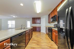 Kernersville house for rent - 828 Peachtree Meadows Circle Kernersville, NC 27284