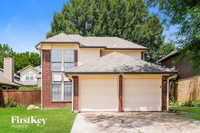 Lewisville house for rent - A house with a garage is for sale by FirstKey Homes.