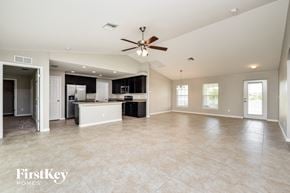 Cape Coral house for rent - 926 NW 9th Pl Cape Coral, FL 33993