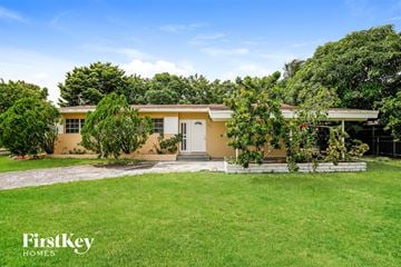 Miami Gardens house for rent - 980 NW 182ND Street Miami Gardens, FL 33169