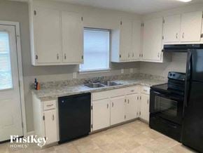 Conyers house for rent - 990 Green Valley Dr NW Conyers, GA 30012