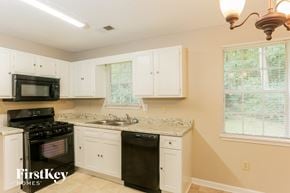 Lithonia house for rent - 993 Cherry Laurel Drive Lithonia, GA 30058
