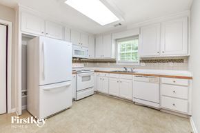 Winder house for rent - 996 Hwy 211 NE Winder, GA 30680