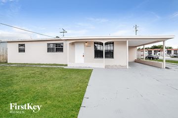 Miami house for rent - 1000 NE 211th Ter Miami, FL 33179