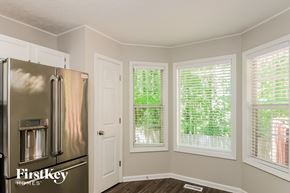 Lawrenceville house for rent - 1005 Wolf Springs Cove Lawrenceville, GA 30043