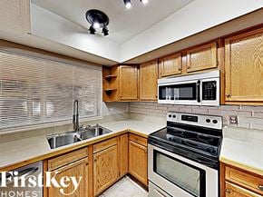 Phoenix house for rent - 1007 W Utopia Rd Phoenix, AZ 85027
