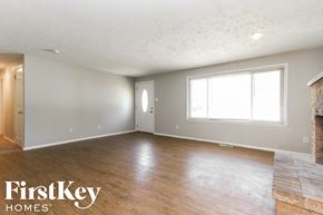 Indianapolis house for rent - 10137 Lawnhaven Ct Indianapolis, IN 46229