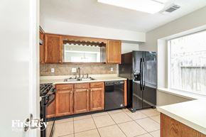 Pearland house for rent - 1023 Huntington Drive Pearland, TX 77584