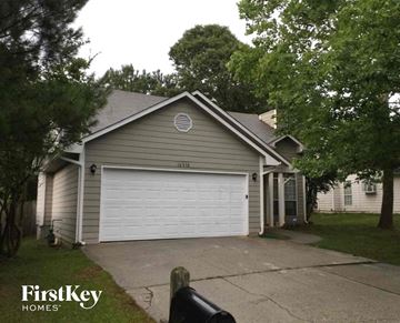 Jonesboro house for rent - 10258 Misty Ridge Drive Jonesboro, GA 30238