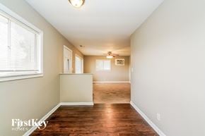 Indianapolis house for rent - 10408 Bradbury Indianapolis, IN 46231