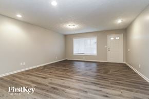 Indianapolis house for rent - 10431 Lawnhaven Circle Indianapolis, IN 46229