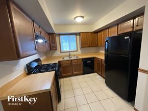 Aurora house for rent - 1045 Camden Ln Aurora, IL 60504