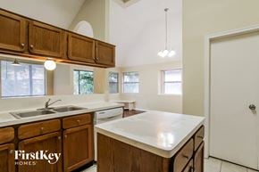 Additional image 5 of 1055 Margate Drive, Pearland, TX, 77584