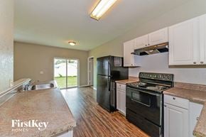 North Port house for rent - the kitchen is clean and ready for us to use