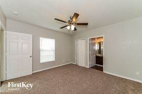 North Port house for rent - the master bedroom is spacious and has a ceiling fan