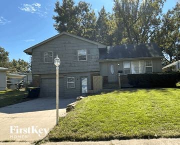 Kansas City house for rent - 11009 E 51st St Kansas City, MO 64133