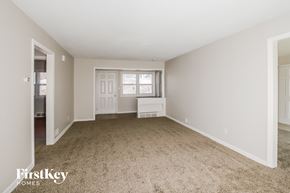 Liberty house for rent - 1103 Orchard Avenue Liberty, MO 64068