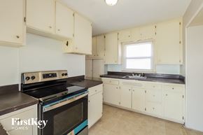 Liberty house for rent - 1103 Orchard Avenue Liberty, MO 64068
