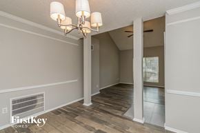 Jacksonville house for rent - the 2400 bonus room has plenty of space to enter the room