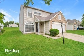 Indianapolis house for rent - 11120 Fall Dr Indianapolis, IN 46229