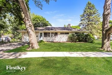 Wheaton house for rent - 1119 S President St Wheaton, IL 60189