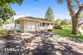 Wheaton house for rent - 1119 S President St Wheaton, IL 60189