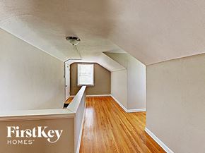 Saint Louis house for rent - 11251 Old Halls Ferry Rd Saint Louis, MO 63136