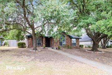 Lancaster house for rent - 1129 Rosewood Lane Lancaster, TX 75146