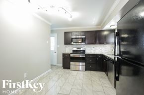 Saint Louis house for rent - 11321 Amboy Ln Saint Louis, MO 63136