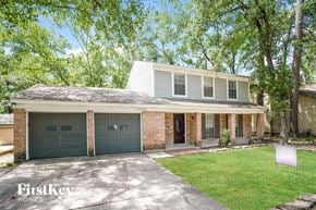 Spring house for rent - A house with a garage is for sale.