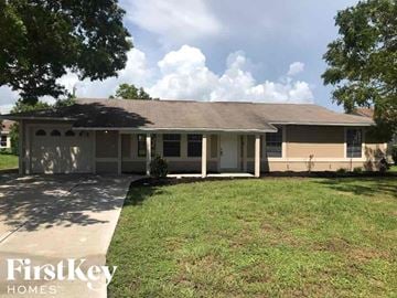 Cape Coral house for rent - 1209 NE 18th Pl Cape Coral, FL 33909