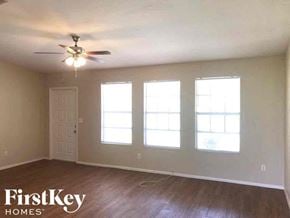Cape Coral house for rent - 1209 NE 18th Pl Cape Coral, FL 33909