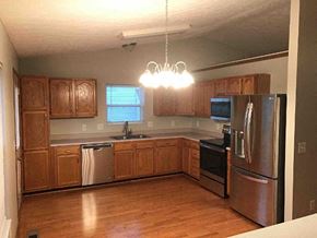 Lebanon house for rent - 1245 Holly Forge Drive Lebanon, OH 45036