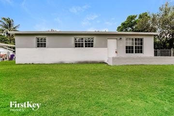 Miami house for rent - 1250 NE 207th Ter Miami, FL 33179