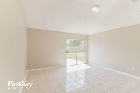 Jacksonville house for rent - 12658 Holly Springs Ct Jacksonville, FL 32246