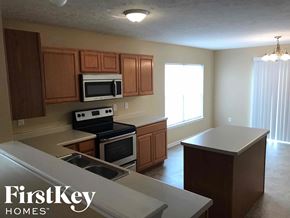Noblesville house for rent - 12663 Pinetop Way Noblesville, IN 46060