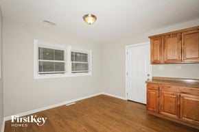 Waukegan house for rent - 12865 W Highland Ave Waukegan, IL 60087