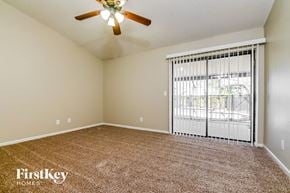 Valrico house for rent - the living room is spacious and ready for you to use