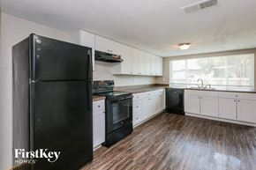 Desoto house for rent - 1316 Royal Oak Dr Desoto, TX 75115